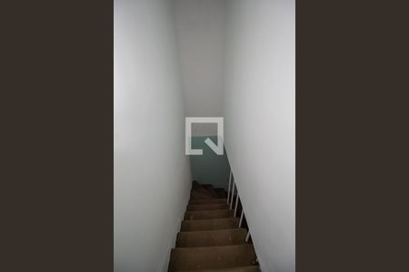 Escada de casa à venda com 2 quartos, 90m² em Vila Portuguesa, São Paulo
