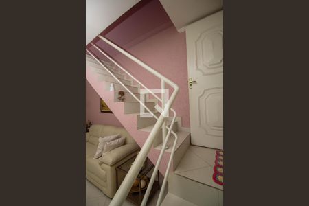 Escada de casa para alugar com 7 quartos, 450m² em Chacara Nossa Senhora Aparecida, São Paulo