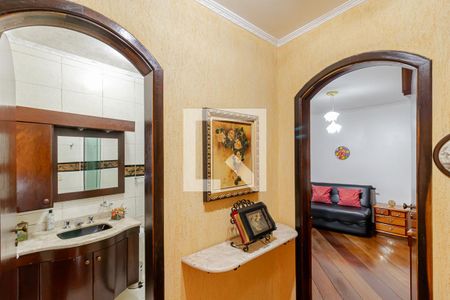Corredor de casa à venda com 3 quartos, 140m² em Jardim Patente Novo, São Paulo