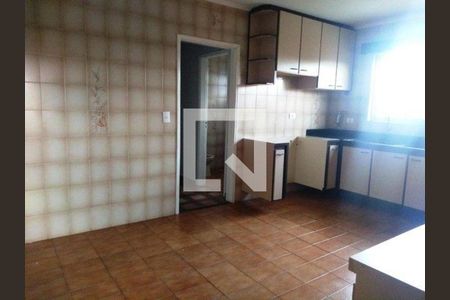 Casa para alugar com 3 quartos, 254m² em Vila Lucinda, Santo André