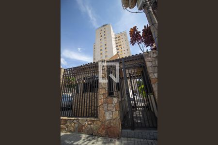 Studio à venda com 70m², 3 quartos e 1 vaga Studio à venda com 70m², 3 quartos e 1 vagaFachada