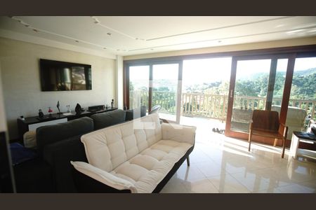 Casa de condomínio à venda com 600m², 7 quartos e 6 vagasSala