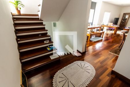 Sala de casa para alugar com 4 quartos, 360m² em Caxingui, São Paulo