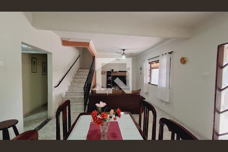 Sala de casa para alugar com 4 quartos, 220m² em Quietude, Praia Grande