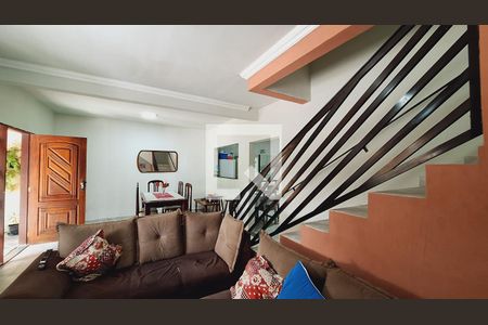 Sala de casa para alugar com 4 quartos, 220m² em Quietude, Praia Grande