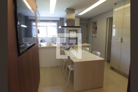 Cozinha de apartamento à venda com 3 quartos, 206m² em Jardim Vitória Régia, São Paulo