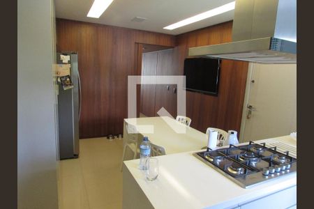 Cozinha de apartamento à venda com 3 quartos, 206m² em Jardim Vitória Régia, São Paulo