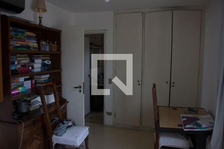 Escritório de apartamento à venda com 3 quartos, 180m² em Jardim Taboão, São Paulo