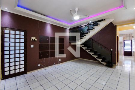 Sala de casa à venda com 3 quartos, 197m² em Jardim Vila Galvao, Guarulhos