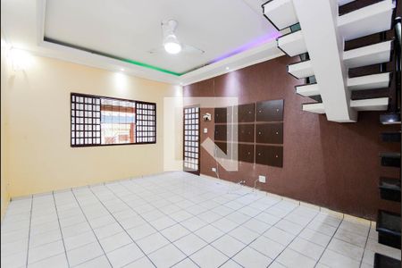 Sala de casa à venda com 3 quartos, 197m² em Jardim Vila Galvao, Guarulhos