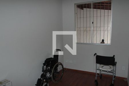 Quarto de apartamento para alugar com 3 quartos, 70m² em Planalto, Belo Horizonte