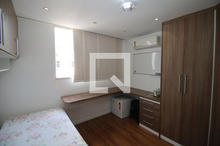 Quarto 1 de apartamento para alugar com 2 quartos, 48m² em Parada de Lucas, Rio de Janeiro