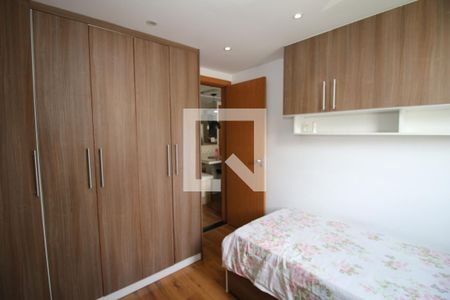 Quarto 1 de apartamento para alugar com 2 quartos, 48m² em Parada de Lucas, Rio de Janeiro