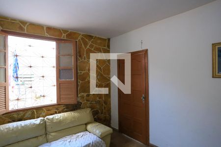 Sala de casa à venda com 3 quartos, 125m² em Concórdia, Belo Horizonte