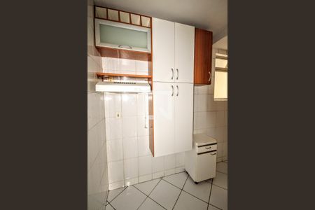 Cozinha de apartamento à venda com 1 quarto, 48m² em Lourdes, Belo Horizonte