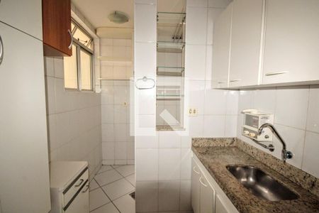 Cozinha de apartamento à venda com 1 quarto, 48m² em Lourdes, Belo Horizonte