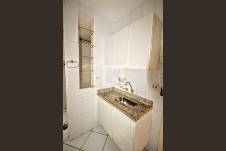 Cozinha de apartamento à venda com 1 quarto, 48m² em Lourdes, Belo Horizonte