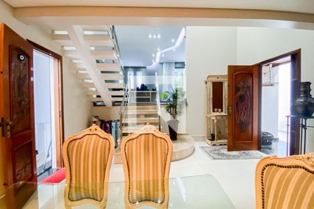 Sala de casa à venda com 4 quartos, 600m² em Santa Terezinha, Santo André