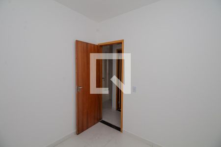 Quarto 2 de apartamento para alugar com 2 quartos, 34m² em Vila Alpina, São Paulo