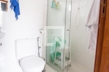 Casa de condomínio à venda com 320m², 5 quartos e 4 vagas Casa de condomínio à venda com 320m², 5 quartos e 4 vagasbanhiero quarto 3