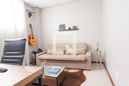 Casa de condomínio à venda com 320m², 5 quartos e 4 vagas Casa de condomínio à venda com 320m², 5 quartos e 4 vagasEscritório