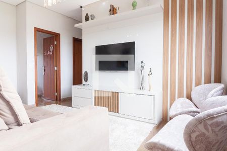 Sala de TV de casa de condomínio à venda com 5 quartos, 320m² em Balneário Água Limpa, Nova Lima