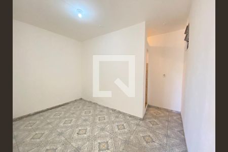 Quarto de casa para alugar com 1 quarto, 60m² em Pau Miúdo, Salvador