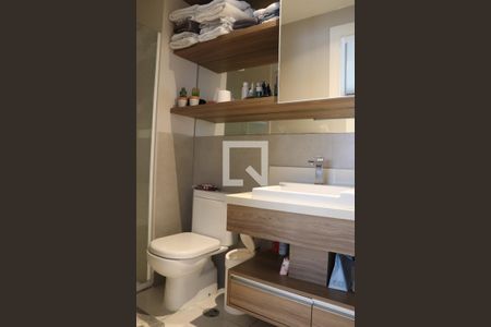 Banheiro de apartamento à venda com 1 quarto, 57m² em Pinheiros, São Paulo