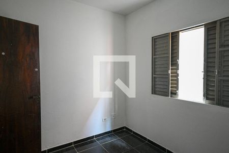 Quarto 1 de casa para alugar com 2 quartos, 45m² em Vila Cristalia, São Paulo