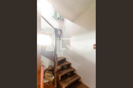 CASA 1 - Escada 3ª P de casa à venda com 4 quartos, 200m² em Cascata, Porto Alegre