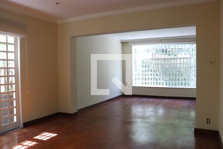 Sala de casa à venda com 4 quartos, 250m² em  Sumaré, São Paulo