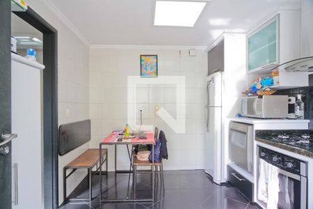 Cozinha de casa de condomínio à venda com 3 quartos, 234m² em Jardim Peri, São Paulo