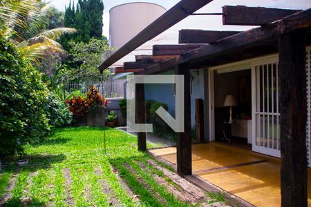 Casa à venda com 615m², 5 quartos e 4 vagas Casa à venda com 615m², 5 quartos e 4 vagasJardim