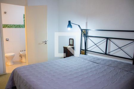 Casa à venda com 615m², 5 quartos e 4 vagas Casa à venda com 615m², 5 quartos e 4 vagasSuíte