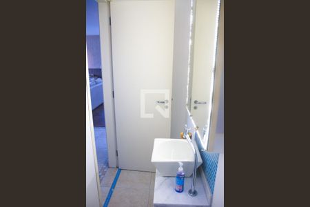 Casa à venda com 615m², 5 quartos e 4 vagas Casa à venda com 615m², 5 quartos e 4 vagasLavabo
