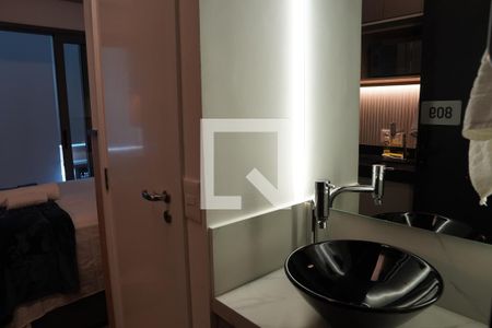 Banheiro de kitnet/studio para alugar com 1 quarto, 19m² em Cerqueira César, São Paulo