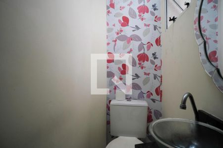 Lavabo de casa de condomínio para alugar com 3 quartos, 120m² em Parque Boturussu, São Paulo