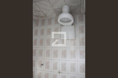 Banheiro de casa para alugar com 1 quarto, 40m² em Vila Invernada, São Paulo
