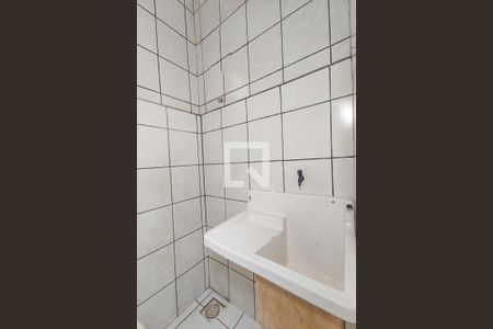 Banheiro/ Área de serviço de kitnet/studio para alugar com 1 quarto, 39m² em Feitoria, São Leopoldo