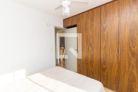 Quarto 1 de apartamento para alugar com 2 quartos, 58m² em Bosque da Saúde, São Paulo