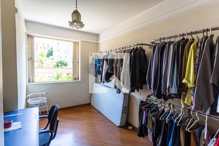 Closet da Suíte 1 no 1° Pavimento de casa à venda com 3 quartos, 330m² em Serra, Belo Horizonte