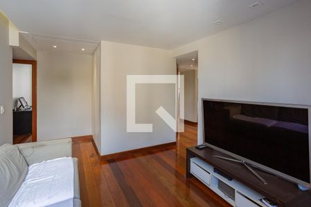 Sala de TV de apartamento à venda com 4 quartos, 230m² em Sion, Belo Horizonte