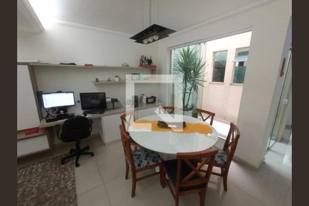 Casa à venda com 3 quartos, 180m² em Vila Prudente, São Paulo