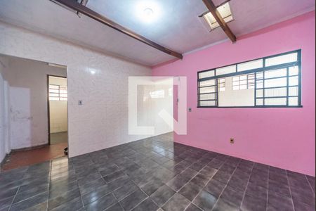 Casa à venda com 126m², 2 quartos e 2 vagasSala