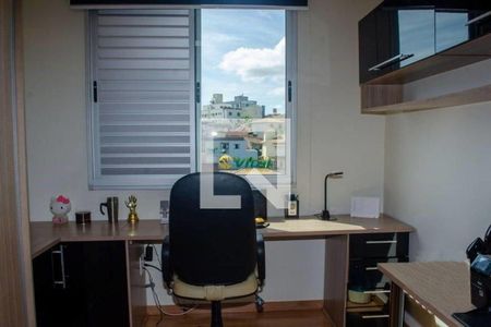 Apartamento à venda com 3 quartos, 180m² em Heliópolis, Belo Horizonte