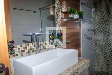 Apartamento à venda com 3 quartos, 180m² em Heliópolis, Belo Horizonte