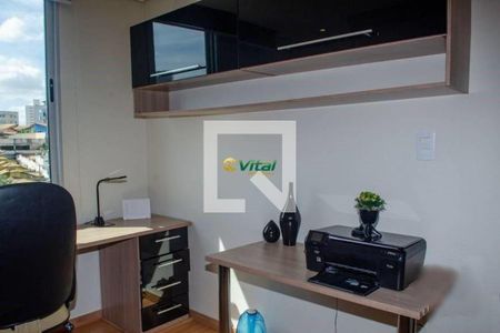 Apartamento à venda com 3 quartos, 180m² em Heliópolis, Belo Horizonte