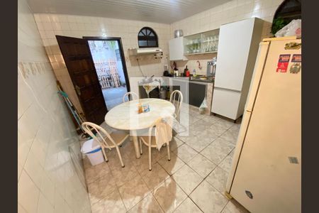 Casa para alugar com 120m², 2 quartos e 1 vaga Casa para alugar com 120m², 2 quartos e 1 vagaCozinha