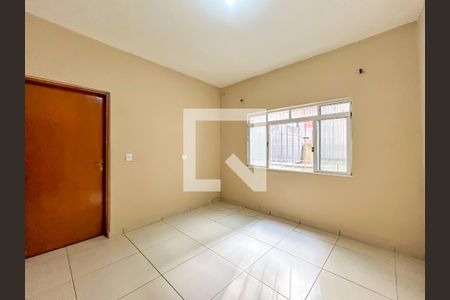 Sala de casa para alugar com 2 quartos, 80m² em Vila Pouso Alegre, Barueri