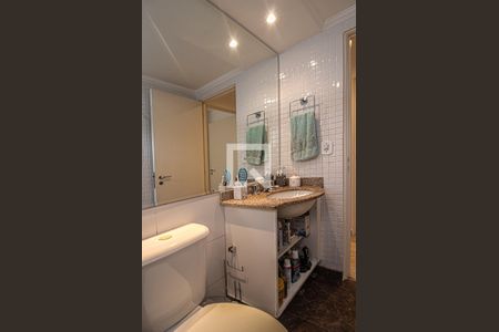 banheiro social_4 de apartamento à venda com 2 quartos, 47m² em Taboão, São Paulo